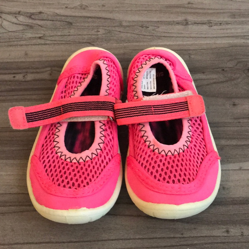 Water shoes for baby girl